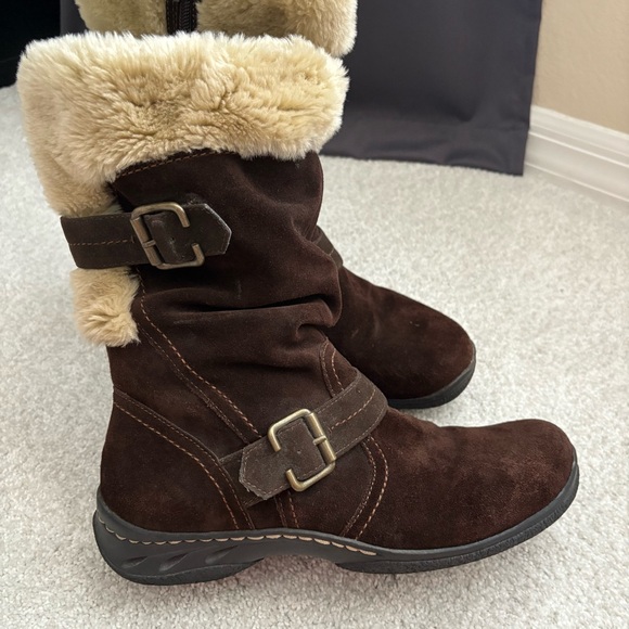 Women's Brown leather Boots with Faux Fur top. - Picture 2 of 7